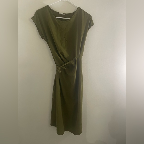 Love you more Los Angeles Green Women’s Dress. Size XS - Picture 1 of 3